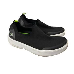 OOFOS OOmg eeZee Low Shoes Womens Size 7 Black Recovery Sneaker Slip On